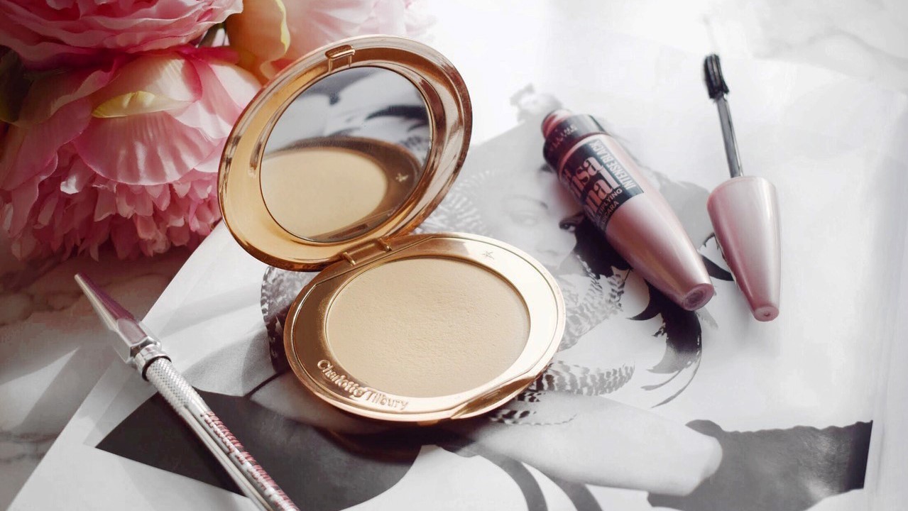 charlotte tilbury airbrush finish powder