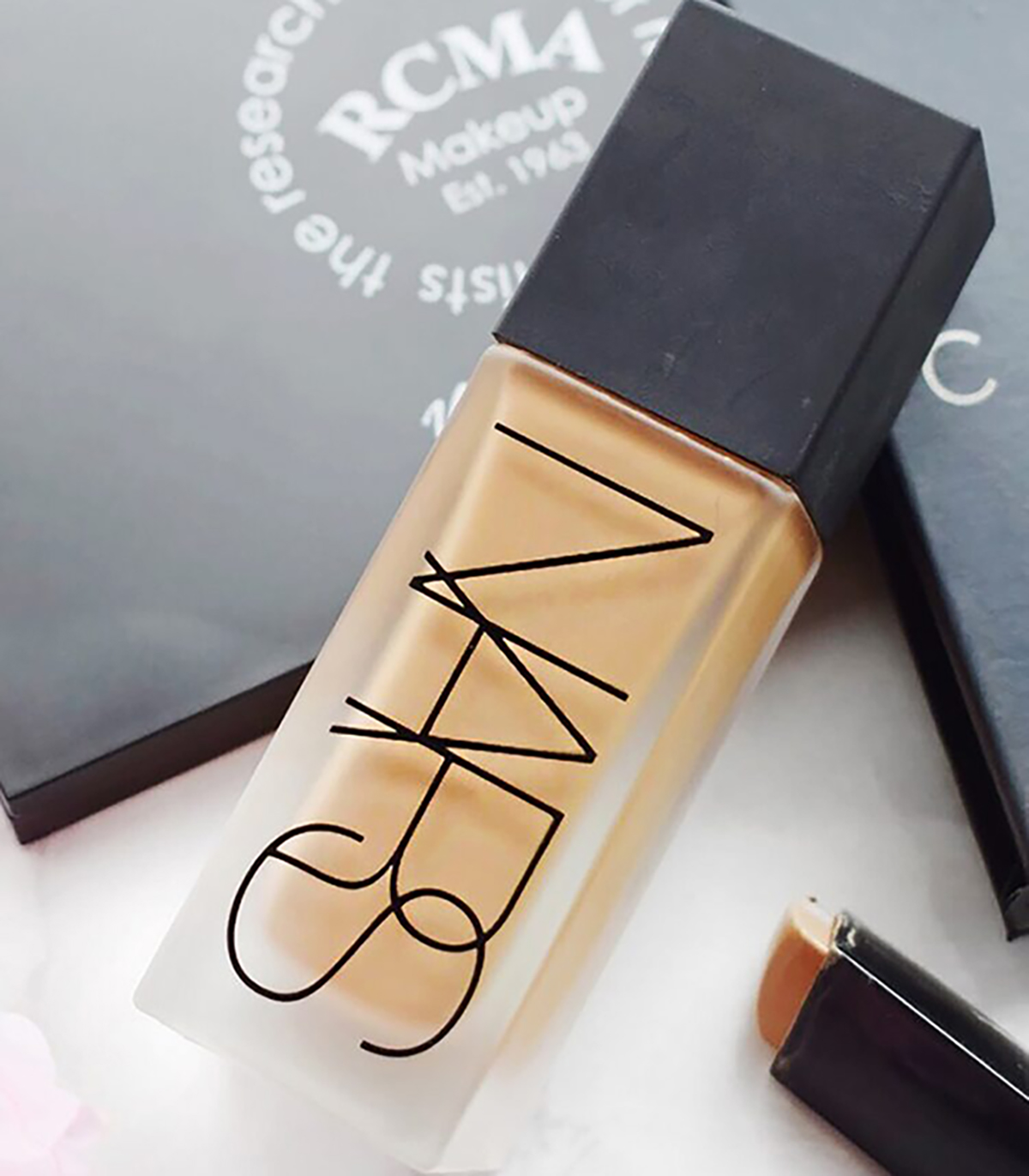 Nars All Day Luminous Weightless Foundation – A Farewell